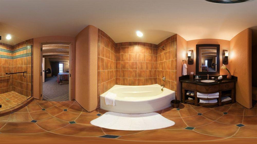 Hilton Santa Fe Buffalo Thunder 4*